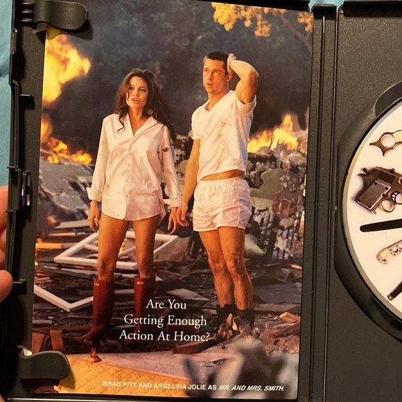 Mr. and Mrs. Smith (DVD, 2009, Widescreen) - Picture 4 of 6
